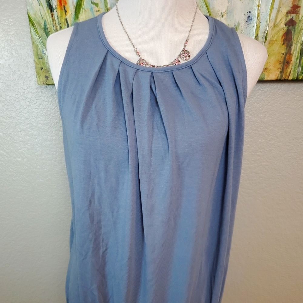 Zenana brand wide band hem tank